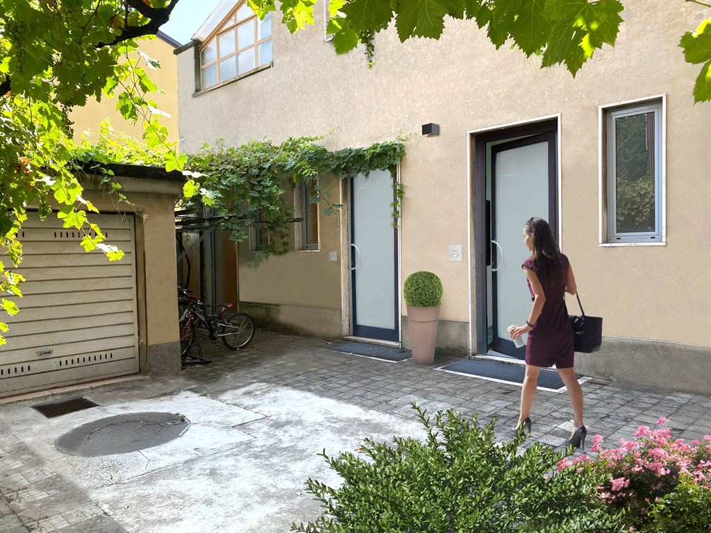 AFFITASI 2LOCALI NUOVO e ARREDATO GORLA/PRECOTTO